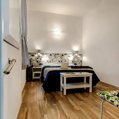 Pensión Vatican36 4*