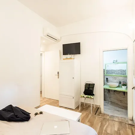 Pensión Vatican36 4*