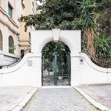 Vatican36 Πανσιόν 4*